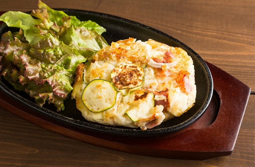 鉄板で作る焼ポテトサラダ