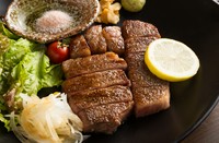 噛めば噛むほど旨みの強い肉汁があふれだす『サーロインステーキ150ｇ』
