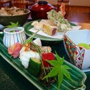 先附、造り、お膳にて(八寸、小鉢、天ぷら)
ご飯、汁、香の物