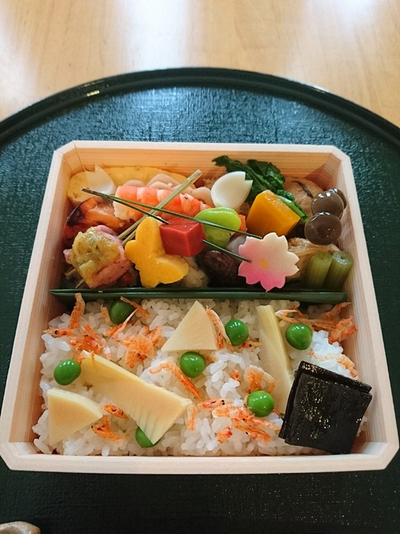 花見弁当