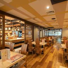 落ち着いた雰囲気の店内で和やかな宴を計画