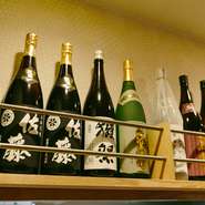 地元岡山の地酒『赤磐雄町』をはじめ、辛口の日本酒を中心に、8種類をラインナップ。銘柄にはあまりこだわらず、酒店と相談しながら、天婦羅に合うものをメインにセレクトしているそう。