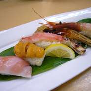 地元のお客様をも魅了させる五貫盛は満足間違いなし。酢・味噌・醤油ひとつひとつにこだわっております。