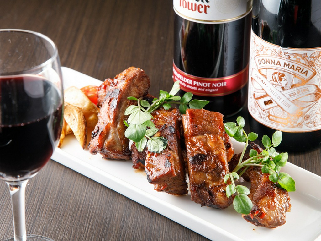 品質本位で選んだ肉・魚・野菜をたっぷり楽しめる良心価格も魅力