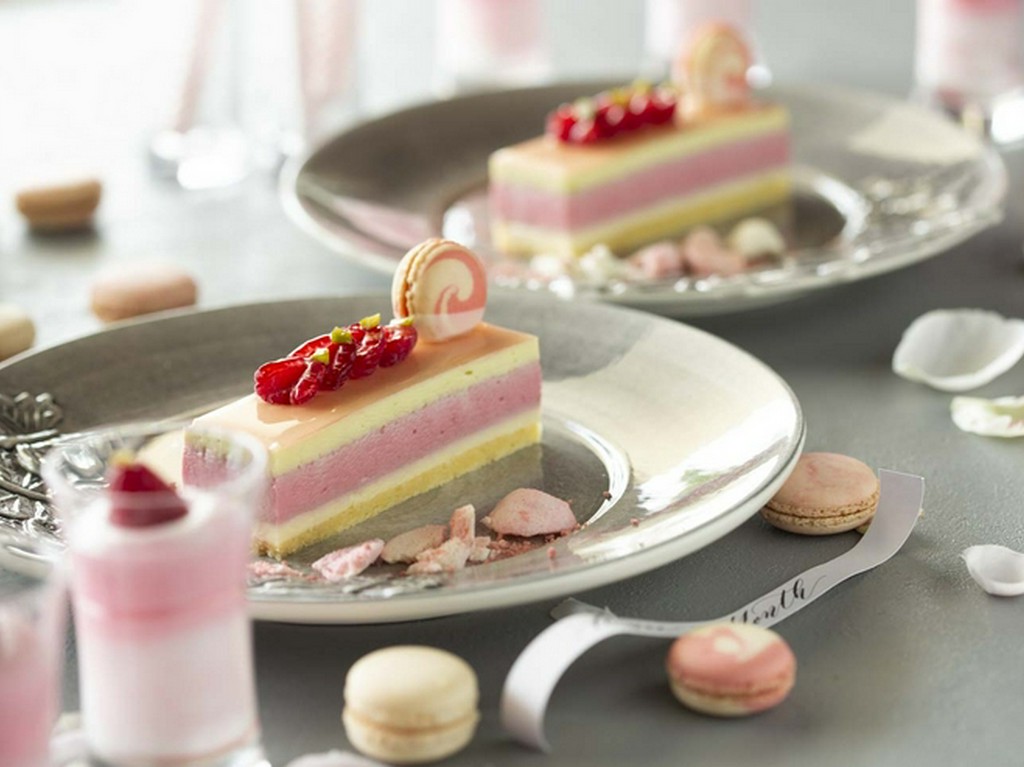 目も舌も楽しませる多彩な「スイーツ食べ比べ」女子会