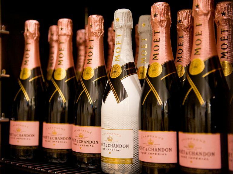 特別な日に、女性へ贈るワインとしてもぴったりの一本