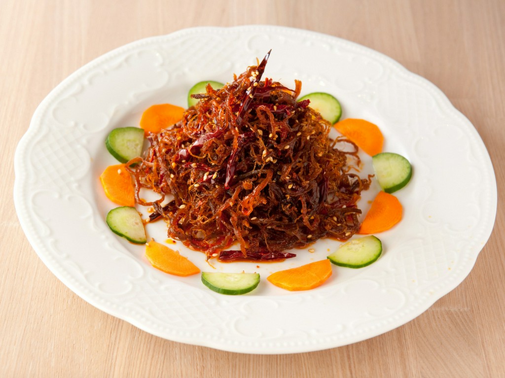 特製細切り牛肉の辛子和え