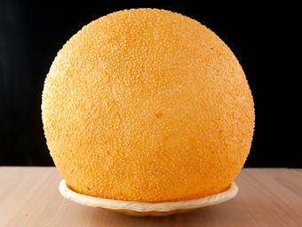 とにかくびっくり『大ゴマ団子』