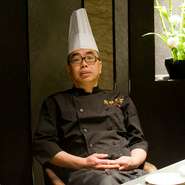 中国料理とひとことで言っても、北京料理や広東料理など種類が豊富です。その中でも特に、人気が高い四川料理。美味しい四川料理をお客様に楽しんでいただくこと！　それがここ【麻辣大学晴海店】のおもてなしです。