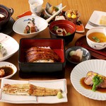 共水鰻を1匹半たっぷり楽しめるコース料理となります。〆は「まえはら自慢」うな重付き。
京都の思い出に