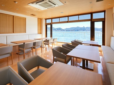 選べるコースを味わいながら、美しい景色に思いを馳せて