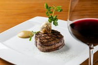 Ruby's シーザーサラダ
-----
本日のスープ
-----
【メイン】
　タスマニアケープグリムグラスフェッド　プレミアムビーフフィレ
　マッシュドポテト＆クリームほうれん草
----
本日のデザート
コーヒー or 紅茶