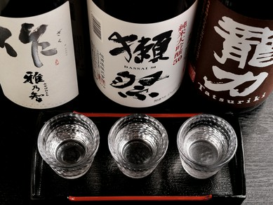 米の種類ひとつで味わいが変わる様々な日本酒を少しずつ