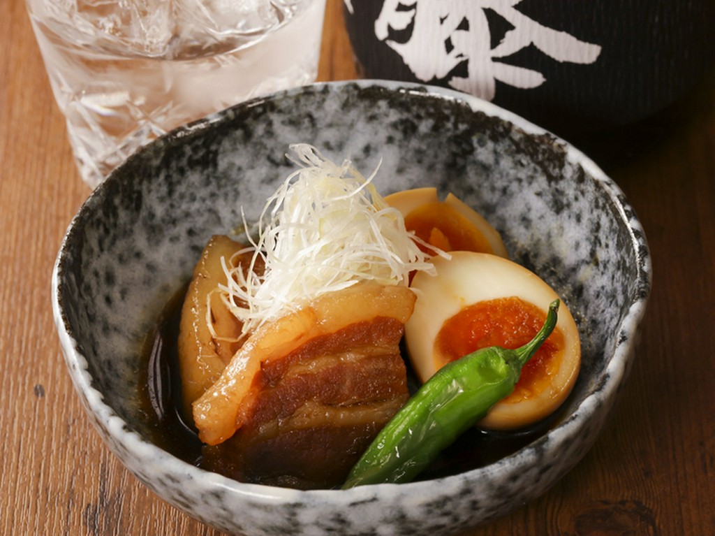 豚の角煮と煮玉子　鈴鹿産さくらポーク使用