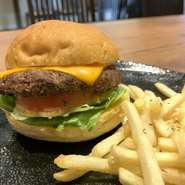 友蔵バーガー（ポテト付）