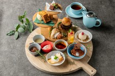 開放感あふれる居心地の良いカフェでお過ごしください