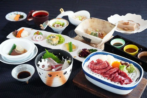 優雅な気分に浸れる上質な日本料理を楽しむ「彩美味懐石」