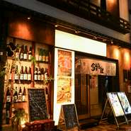 食事を楽しむことはもちろん、見た目にもこだわった多彩なメニューが揃っています。また、個室が多数完備しているので、プライベートなひとときを大切にしたい方にもオススメです。