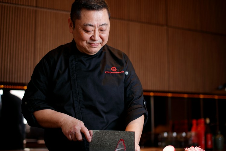 十三本町商店街に本格ハルピン料理店「吴記 哈尓滨焼烤」が新規