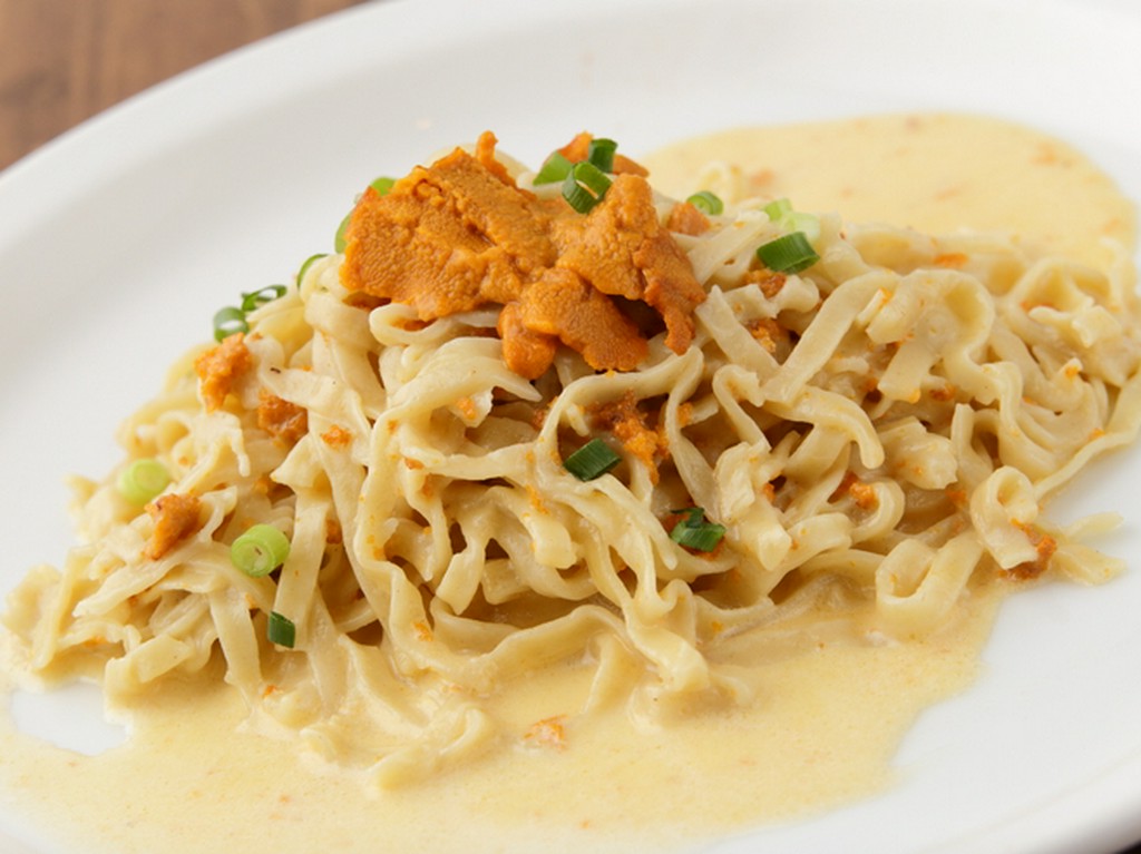 濃厚な磯の味わいが絶品！『生うにの生パスタクリームソース』