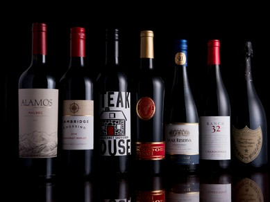 最高の食材を使用したお料理に合わせた様々なワインをご用意。