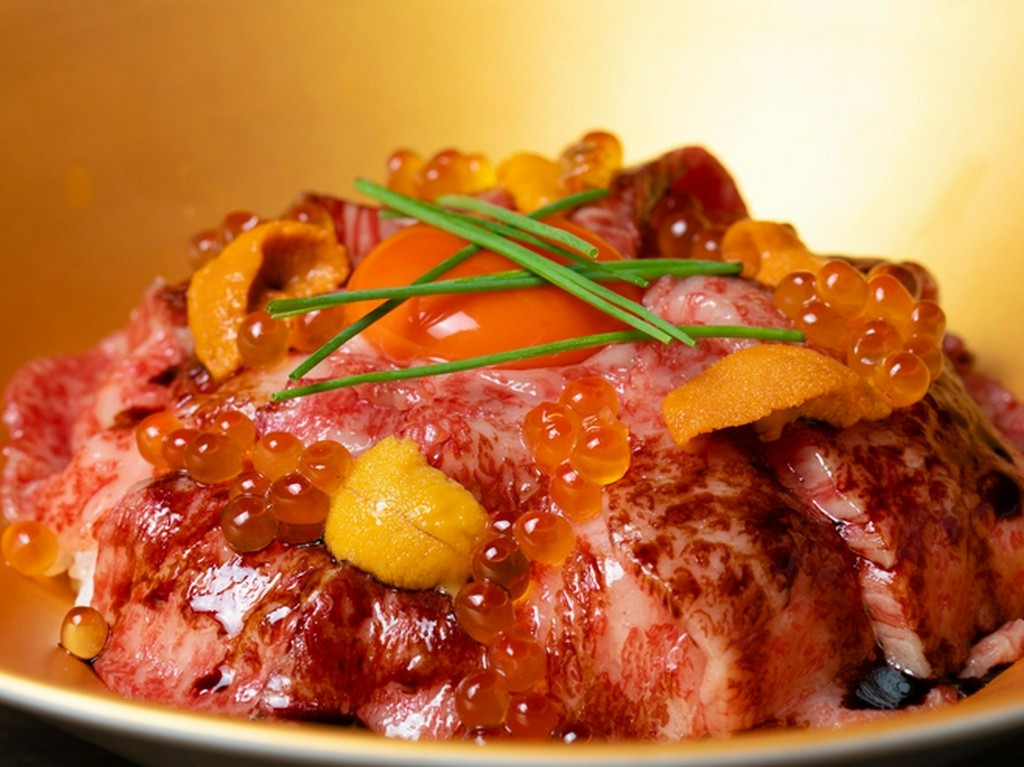 【雅　~九州産A5黒毛和牛生肉丼~】