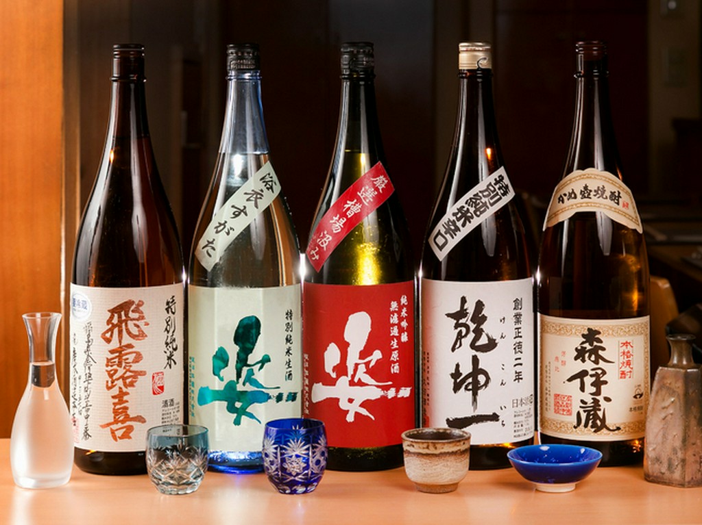純米吟醸や特別純米など、上等な美酒と和のマリアージュを