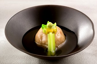 「蓮根」という素材の良さを最大限に引き出した『れんこんまんじゅう』