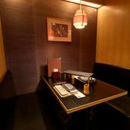 四季折々の彩り豊かな味覚と京風だしの風味がふわっと広がる串揚げは、美食を楽しむ集まりにもオススメ。気軽なランチ会、贅沢な女子会など、昼も夜もマルチに利用することができます。