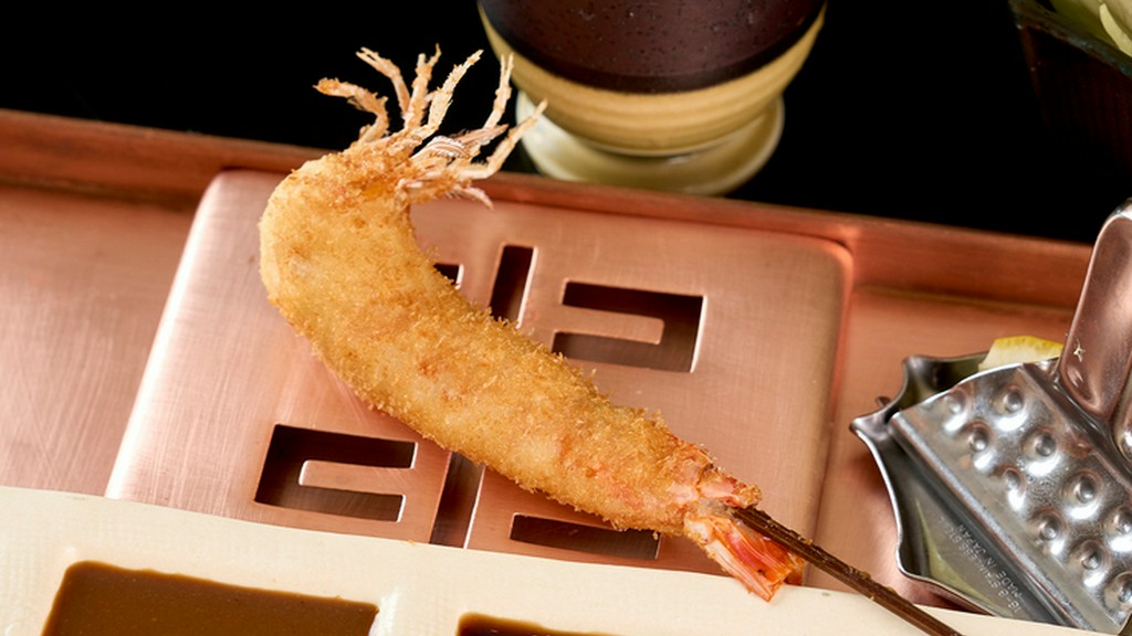 豊洲市場から入荷したばかりの活きの良い『活エビ』