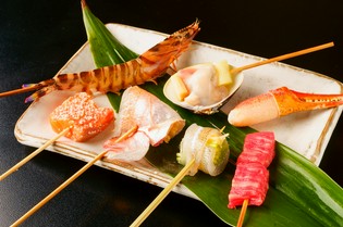 鮮度にこだわり仕入れる、季節感豊かな食材