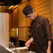 リピーターが予約する際には、30種類以上ある食材の中から好みに合う素材のみでメニューを構成。予約の段階から仕入れ・料理を提供するまで常に嗜好を念頭に置き、その方専用のプランニングをしているそうです。