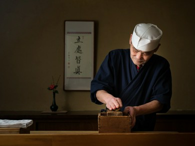 他の店では楽しめない、古典的な仕事でお客様をもてなす