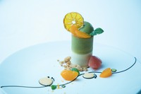 冬の定番、こたつとみかんをイメージした『お茶と柑橘のデセール』