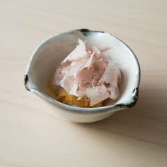 阿蘇の卵の卵黄を、水分を飛ばし味を凝縮させた『卵かけご飯』