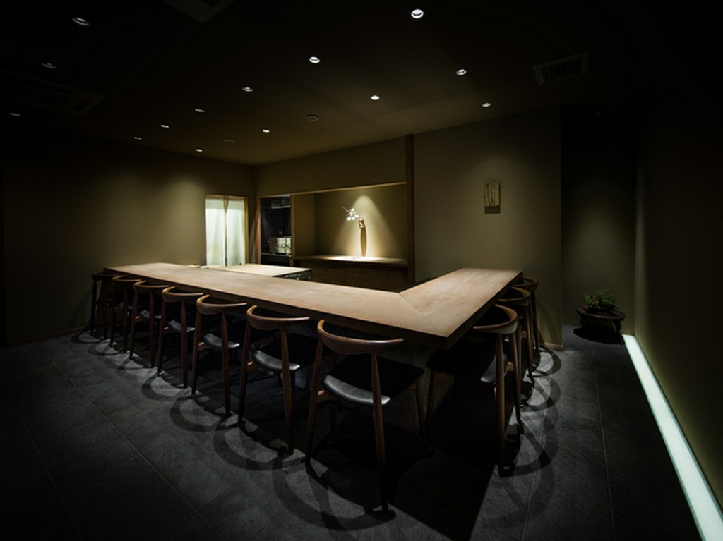 ​余計なものを置かず、料理を楽しむ時間に集中できる空間