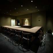 ​余計なものを置かず、料理を楽しむ時間に集中できる空間