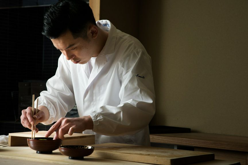 自分の目が届く範囲で、リアクションできるカウンター仕事