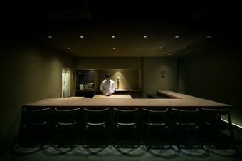 カウンター割烹の醍醐味が詰まった距離感に身を委ねる