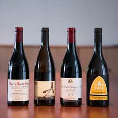 ブルゴーニュ、ボルドーを中心としたフランス産のワインが充実