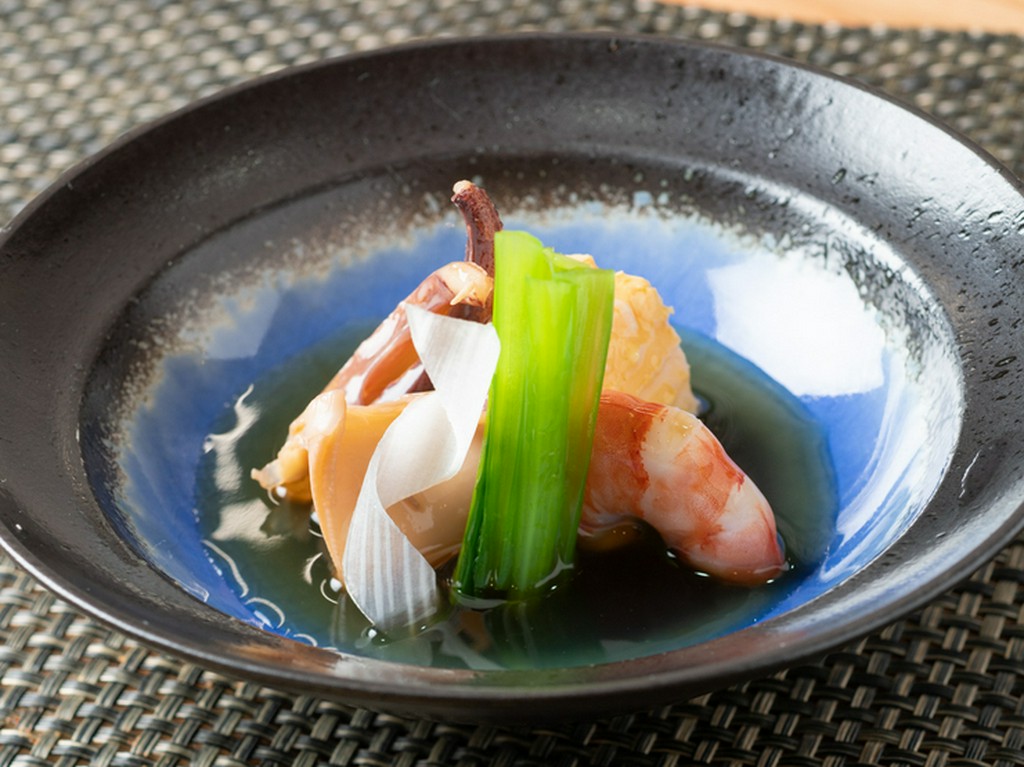 四季折々、季節の味わいを楽しめる『本日の煮物（時価）』