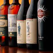 イタリア料理に合うワインは、やはりイタリア産。リグーリアの『グラディウス』やトスカーナの『ルチェンテ』など、魚介や肉に合うワインリストがそろっています。シェフのオススメに委ねてペアリングも楽しめます。