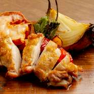 シェフのおすすめプレートに単品ご案内もあり。人気メニューの炭火焼自家製ハンバーグをはじめ、好きな組み合わせで楽しんでみませんか。