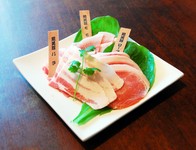 ムーカタ鍋用のブランド県産豚「琉美豚」３種盛り合わせです。
・ロース
・バラ
・モモ