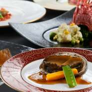 北海道産の旬の食材にこだわった料理が【海鮮中華料理　海風楼】の真骨頂です。その季節にしか味わえない素材と中国料理の見事なコラボレーションが楽しめます。