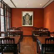 人気の中国料理がセットメニューでリーズナブルに楽しめるランチタイムは地元のゲストで賑わいます。美味しい料理を囲み和やかに過ごすひとときは女性同士の集まりにもオススメです。