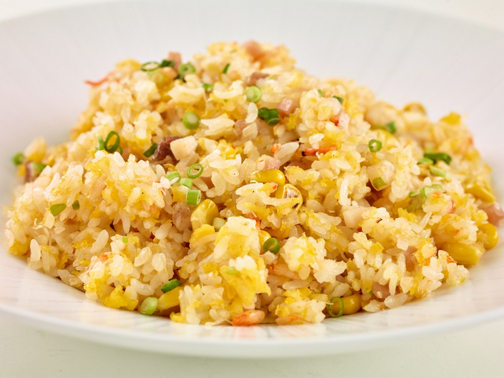 熱々のあんが海鮮の旨みをギュッととじこめた『海鮮あんかけ焼そば』