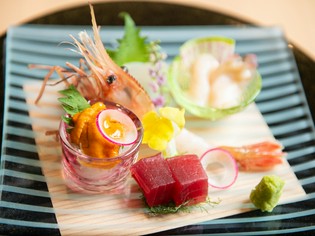 旬の食材の特徴を活かしながら、美しい一皿をつくりあげる