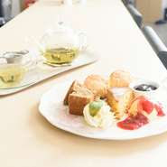 単品880円、ドリンク代＋770円