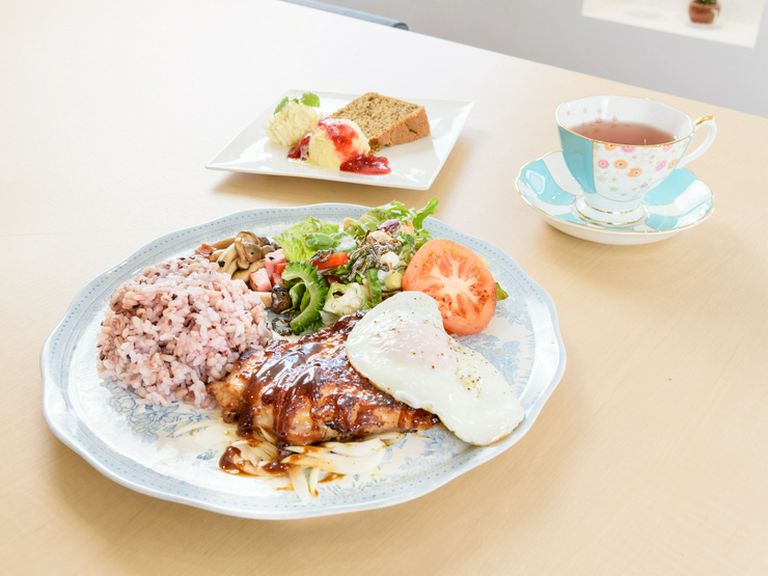 こだわりの食材を使用。11：30〜14：00までオーダーできる『I's ランチ』